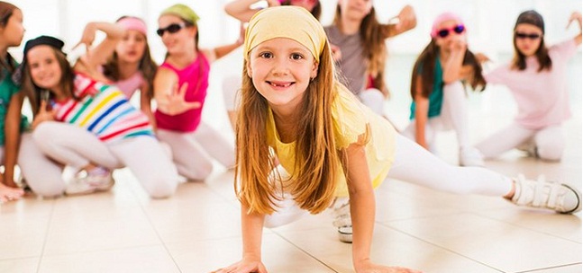 Bé vui – khỏe – tự tin chỉ sau 1 khóa tập aerobic cho trẻ em