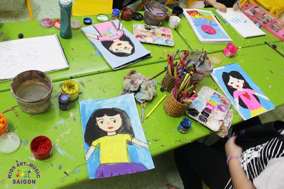 Triễn lãm tranh tại lớp vẽ cho bé ở quận Tân Bình ảnh 1