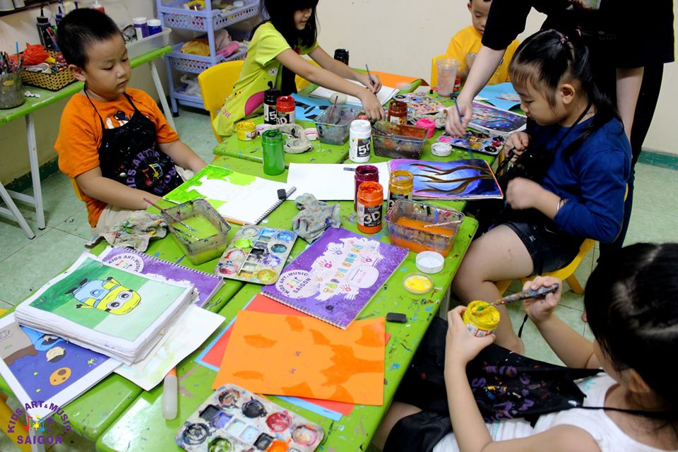 Vì sao ba mẹ nên cho bé tham gia lớp dạy vẽ tại Hà Nội? hình ảnh 3
