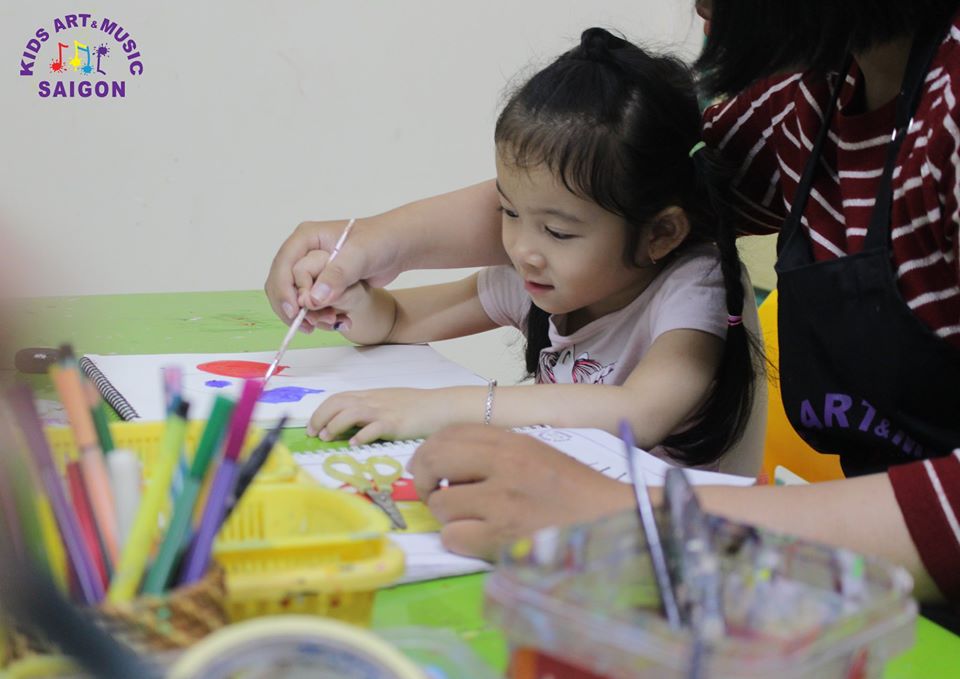 Bí quyết giúp ba mẹ dễ dàng dạy vẽ cho bé - 2