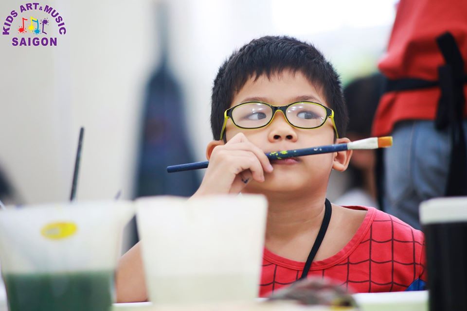Vì sao ba mẹ nên cho bé tham gia lớp dạy vẽ tại Hà Nội? hình ảnh 2