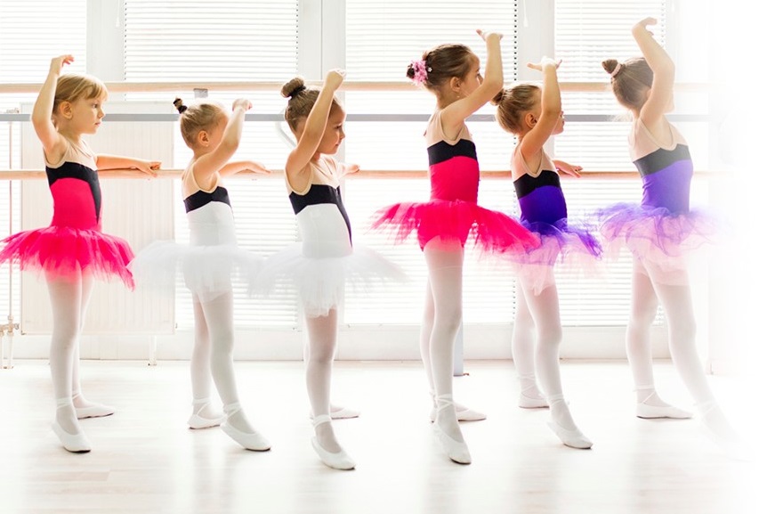 Những tips để ba mẹ không phải "điên đầu" khi chọn đồ múa ballet cho bé tphcm - hình ảnh 2