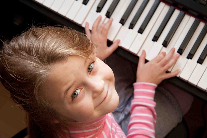 Bí quyết chọn mua piano cho bé khi mới bắt đầu học
