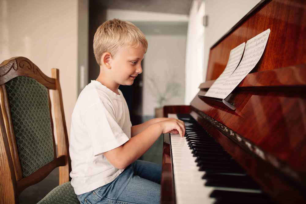 Một lớp học piano cho trẻ em chất lượng cần có những gì?