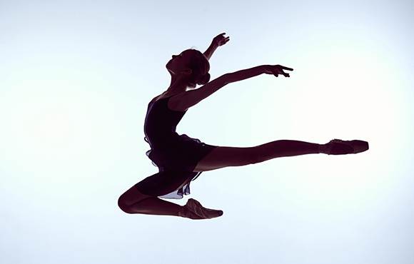 Những lý do tại sao bạn nên cho con đi tập múa Ballet cơ bản từ nhỏ