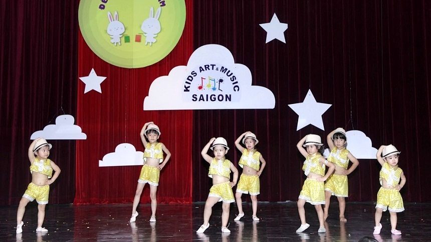 Ba mẹ đã biết địa chỉ các lớp học múa Ballet cho bé ở quận Tân Phú chất lượng chưa? hình ảnh 2