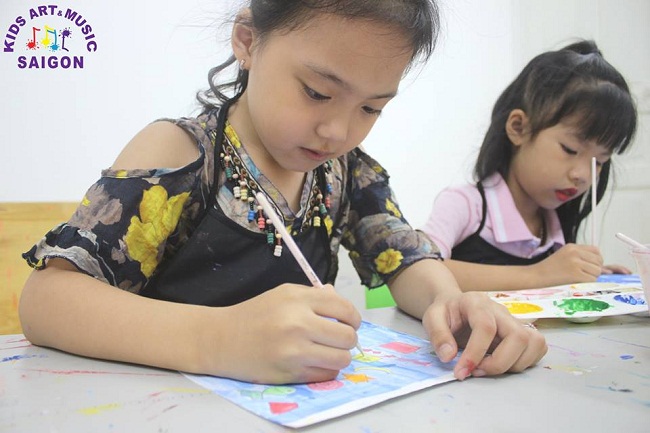 Lớp dạy vẽ Hải Phòng – sân chơi lành mạnh cho các bé yêu thích hội hoạ hình ảnh 2