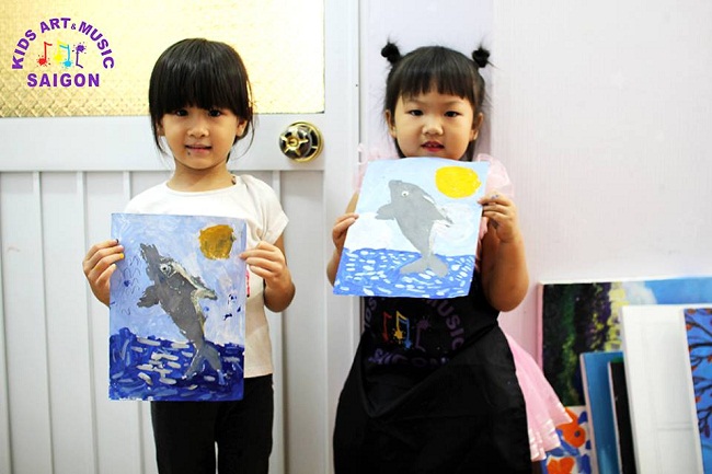 Học vẽ là một hoạt động thú vị và bổ ích cho trẻ em. Tại lớp vẽ cho bé của chúng tôi, các bé sẽ được học các kỹ thuật cơ bản để vẽ những bức tranh đẹp mắt và mang tính sáng tạo. Chúng tôi mong muốn giúp trẻ em của bạn phát triển sự tưởng tượng và khả năng sáng tạo của mình thông qua nghệ thuật.