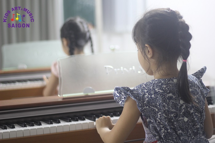 Nên cho bé học đàn piano ở Hà Nội từ bao nhiêu tuổi ba mẹ đã biết chưa hình ảnh 1