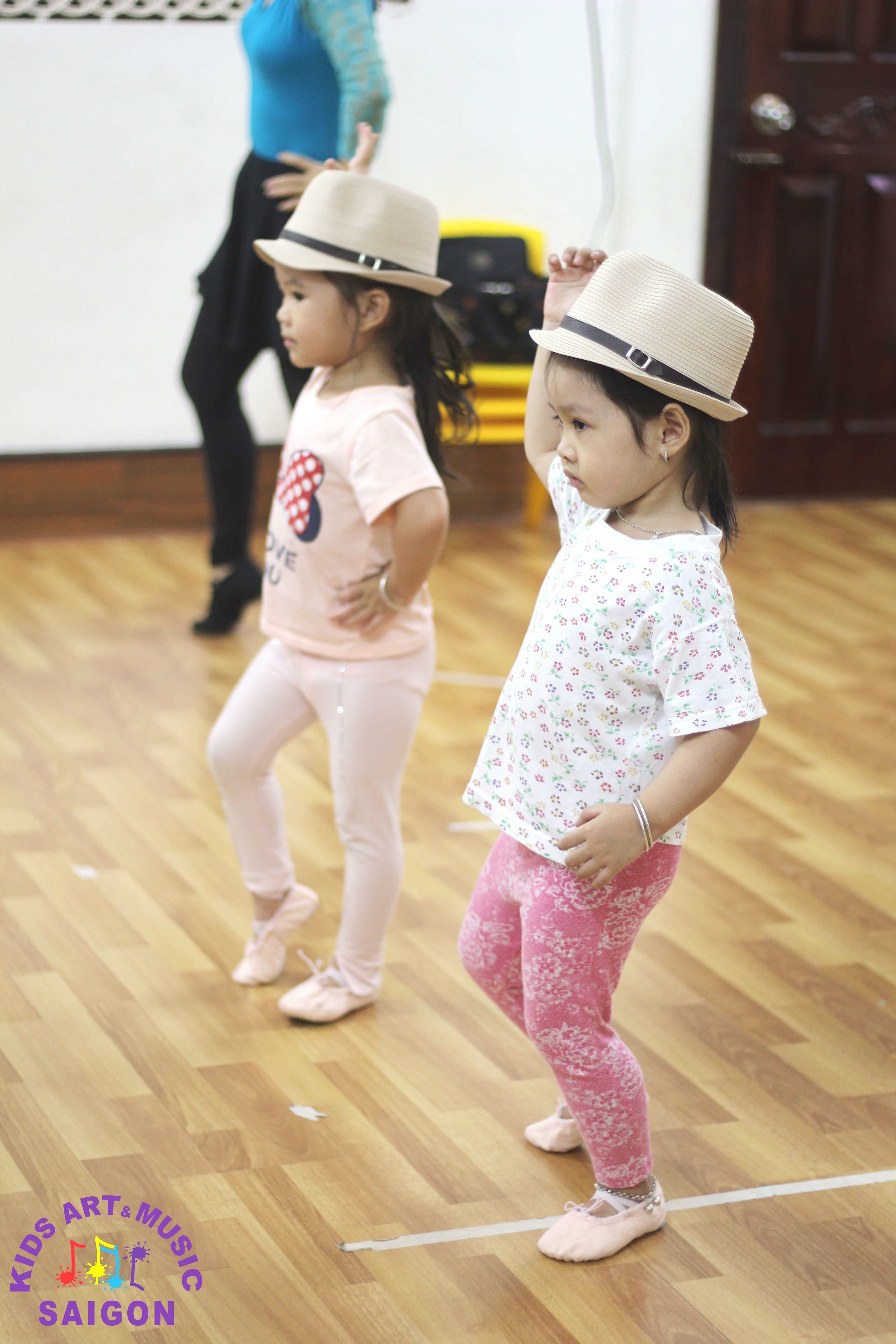 Rộn rã tiếng cười trẻ thơ tại các lớp học nhảy hiện đại ở Quận Tân Bình hình ảnh 1