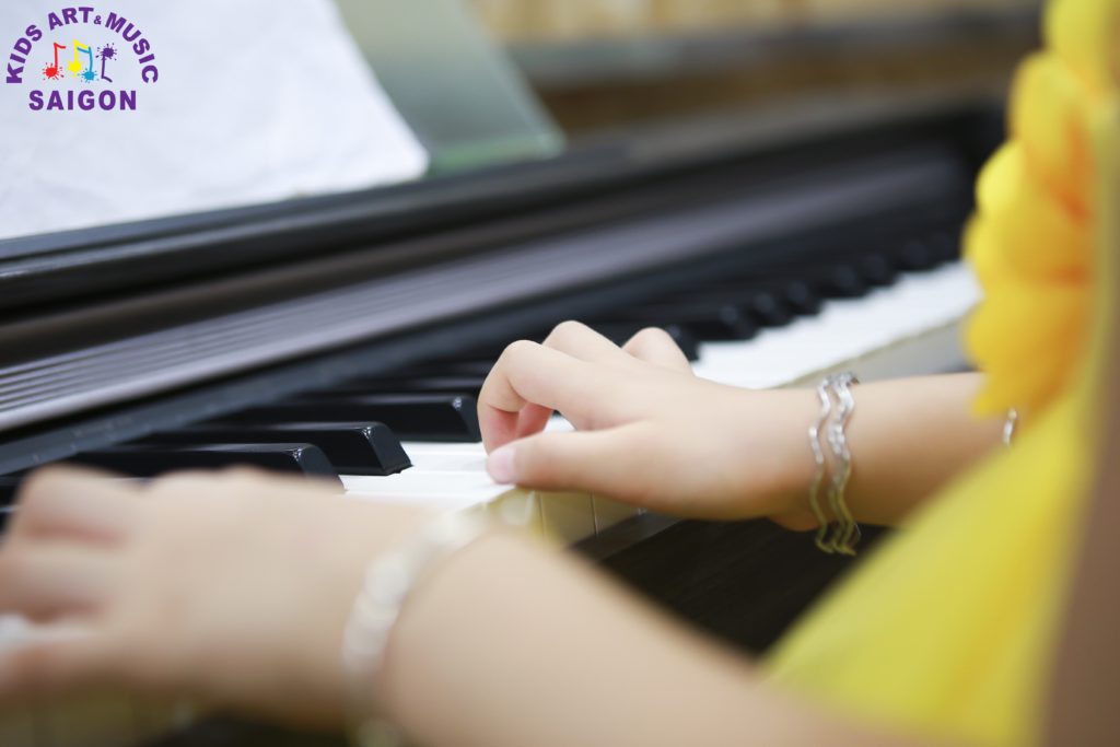 Lợi ích thiết thực khi cho bé tham gia một lớp học Piano 2