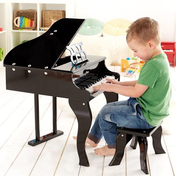Những lưu ý với cách chơi piano cho các bé mới bắt đầu hình ảnh 2