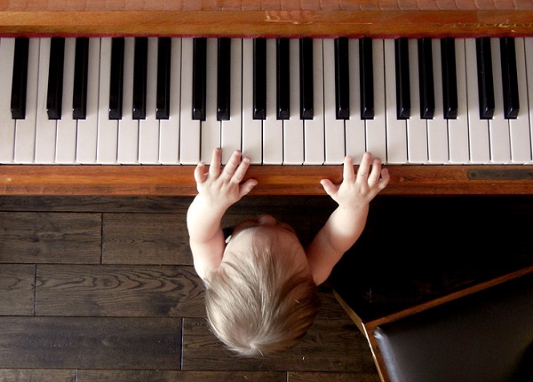 Chìm đắm cảm xúc cùng nhạc piano hay cho bé