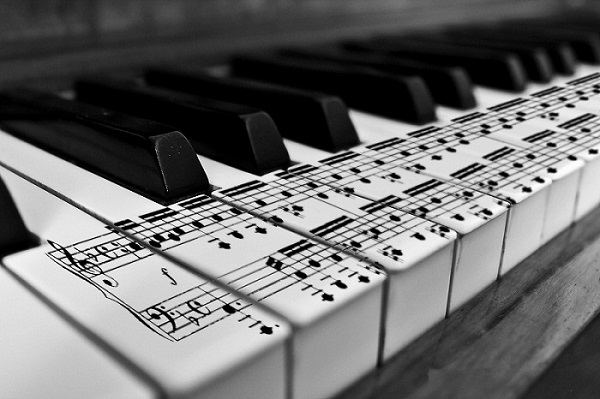 Tìm dịch vụ gia sư dạy kèm đàn Piano tại nhà
