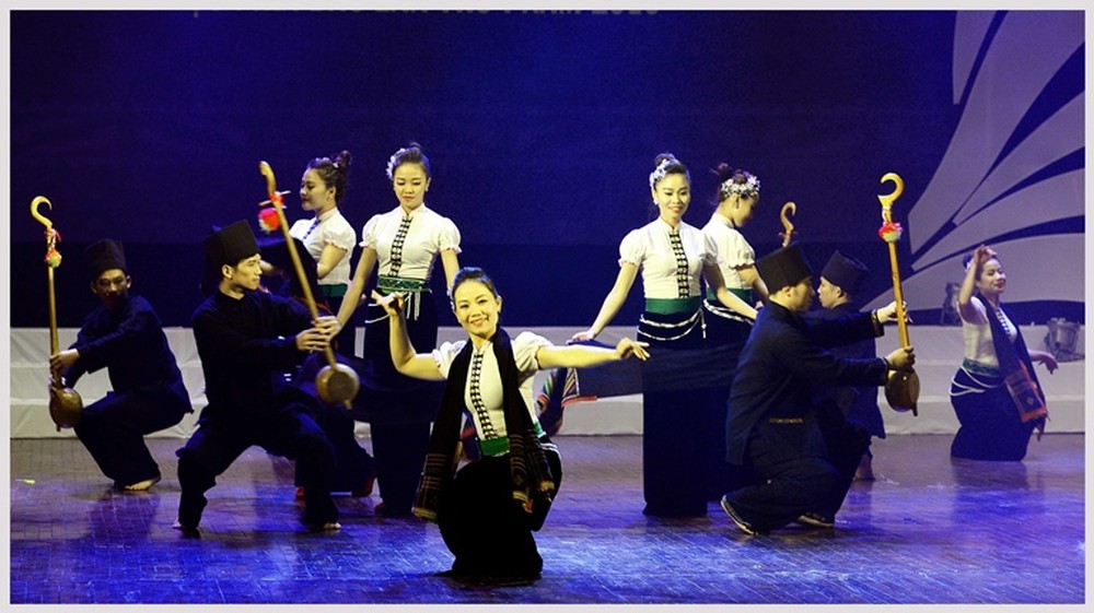 Múa dân gian đương đại -  Lưu giữ vẻ đẹp truyền thống hình ảnh 1
