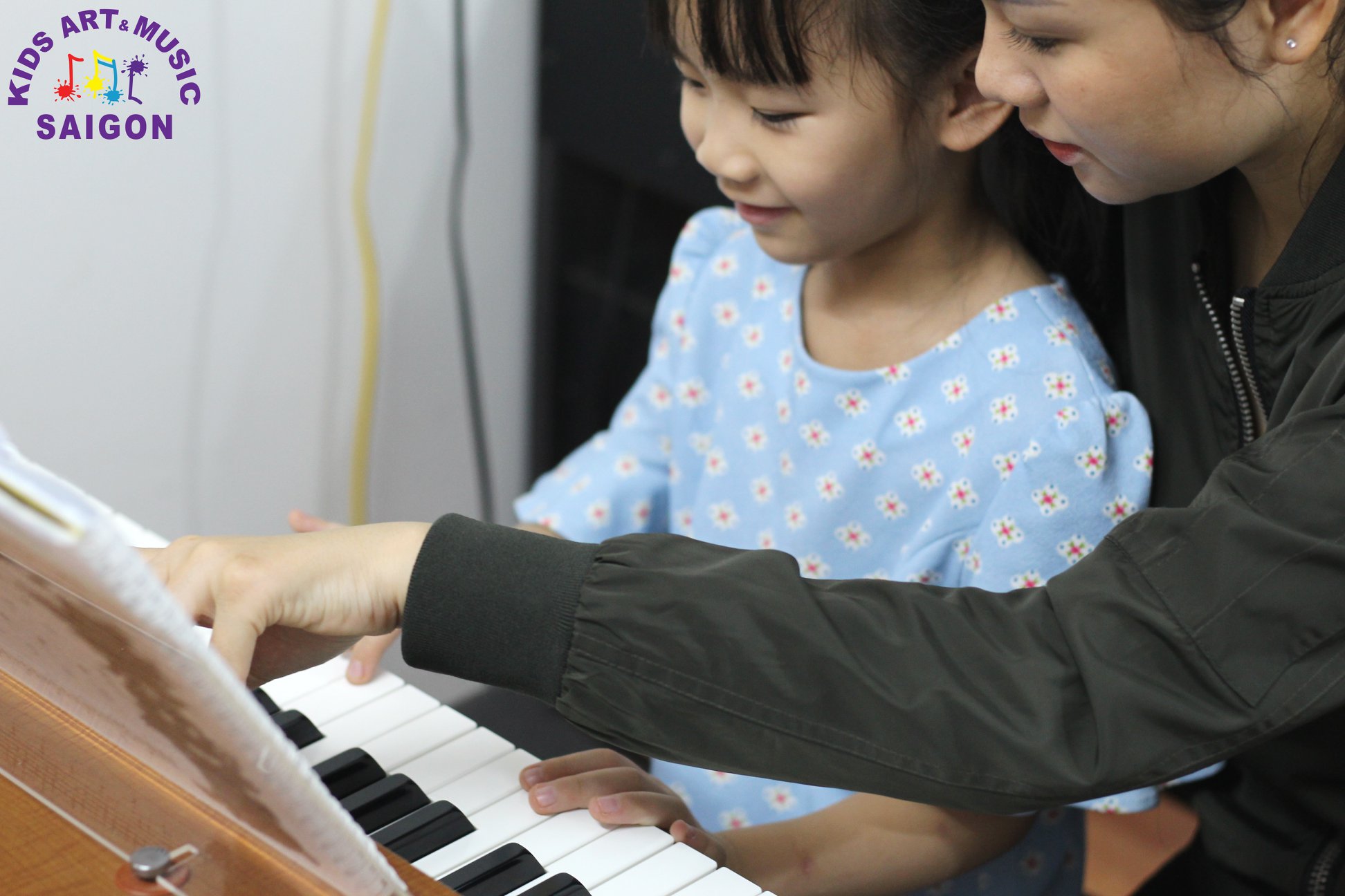 Sinh viên nhạc viện dạy piano từ cơ bản đến chuyên nghiệp hình ảnh 2