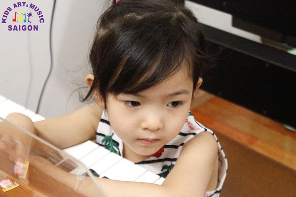 Tìm trung tâm dạy piano Hà Nội giúp con chắp cánh ước mơ bay xa hình ảnh 1