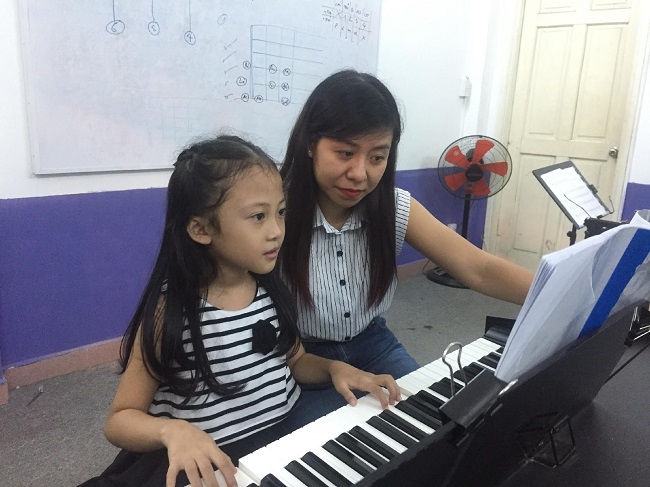Tại sao nên cho bé theo học tại trung tâm dạy piano tại Hà Nội