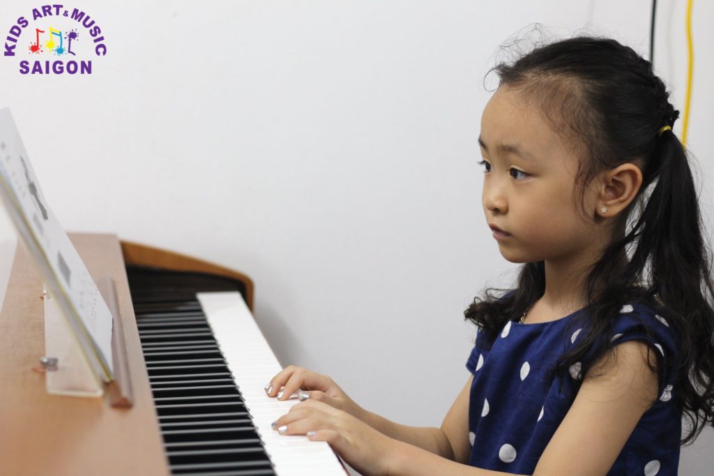 Lợi ích to lớn khi gửi con vào các lớp học piano ở Hà Nội 2