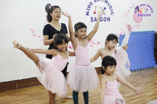Tại sao nên cho bé tham gia các lớp múa ballet thiếu nhi ở Bình Dương? hình ảnh 2