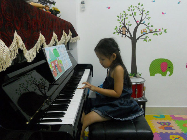 Lợi ích mà bé nhận được khi tham gia các lớp học đàn piano ở quận Tân Phú cho trẻ em