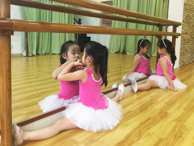 Khám phá lợi ích của những lớp múa ballet cơ bản ở quận Tân Phú hình ảnh 3