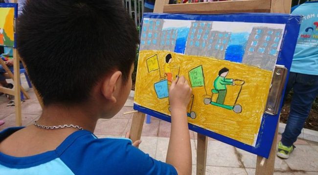 Những dụng cụ cần thiết khi cho trẻ tham gia lớp dạy vẽ ở quận Tân Phú