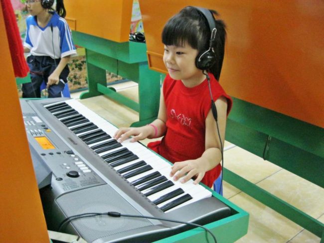 Có nên cho bé tham gia những lớp dạy đàn organ tại quận Tân Phú?