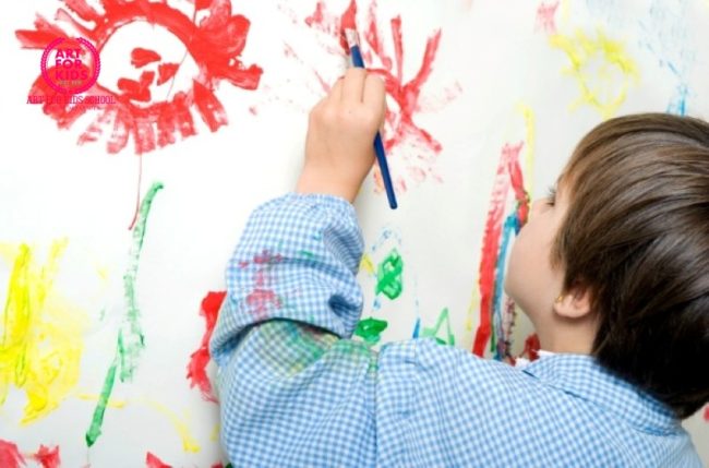 Lớp học vẽ cho bé: Học vẽ không chỉ là một hoạt động giúp trẻ phát triển tư duy sáng tạo, mà còn giúp trẻ rèn luyện sự kiên trì, cẩn thận và tập trung. Tại lớp học vẽ cho bé, trẻ sẽ được học cách để biểu đạt cảm xúc và tưởng tượng sáng tạo của mình. Hãy đưa con đến lớp học vẽ cho bé để khám phá thế giới nghệ thuật đầy màu sắc này.