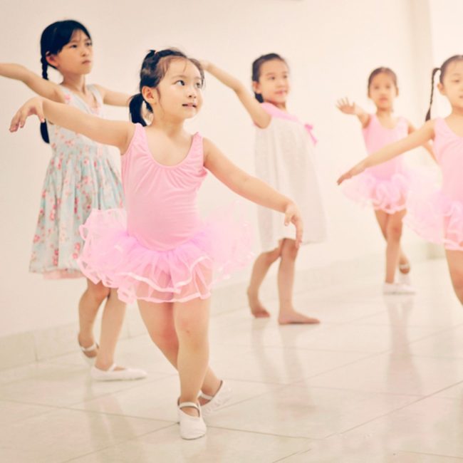 Múa ballet cho bé ở quận 9 tp HCM cơ bản hình ảnh 3