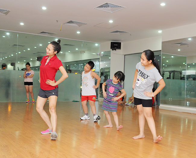 Tại sao nên cho bé tham gia những lớp nhảy aerobic trẻ em ở quận Hoàng Mai Hà Nội?