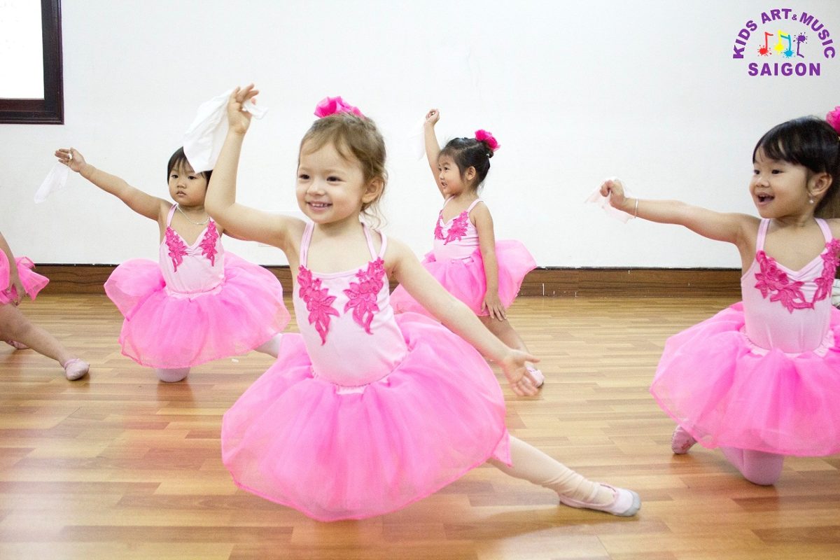 Sức hút từ những lớp dạy nhảy hiện đại trẻ em ở quận Hoàng Mai Hà Nội