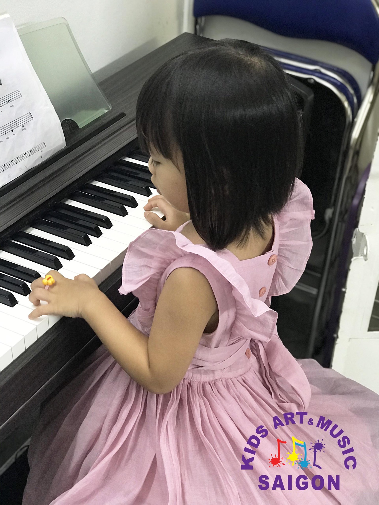 Những điều ba mẹ cần biết về việc học đàn Piano cho bé 4 tuổi - hình ảnh 2