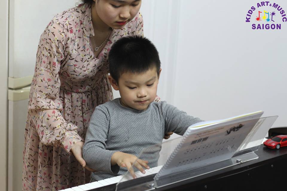 Khám phá lớp học piano tại Kids Art & Music Sài Gòn - hình ảnh 2