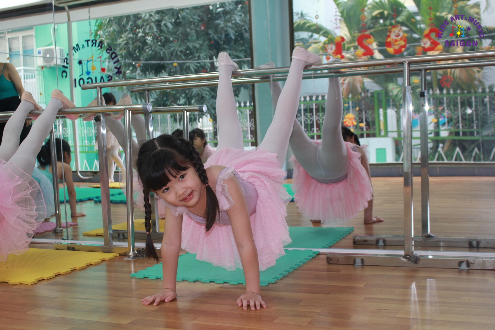 Múa Ballet nghệ thuật tại Kids Art & Music Saigon - hình ảnh 3
