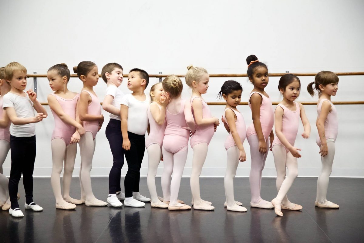Múa bale trẻ em – Môn học không chỉ dành riêng cho con gái