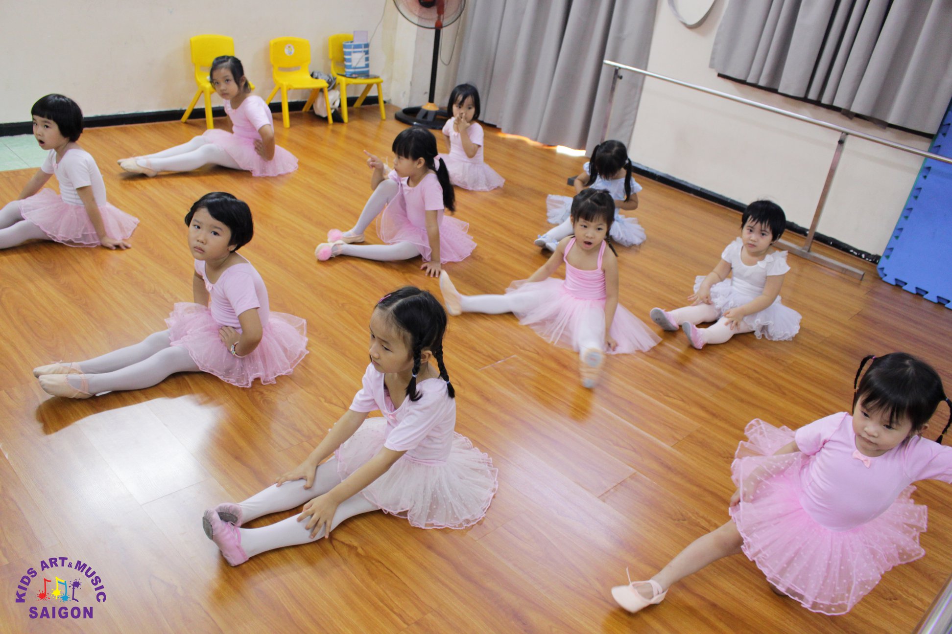 Có gì tại lớp học múa ballet cho bé ở Hà Nội? - hình ảnh 6