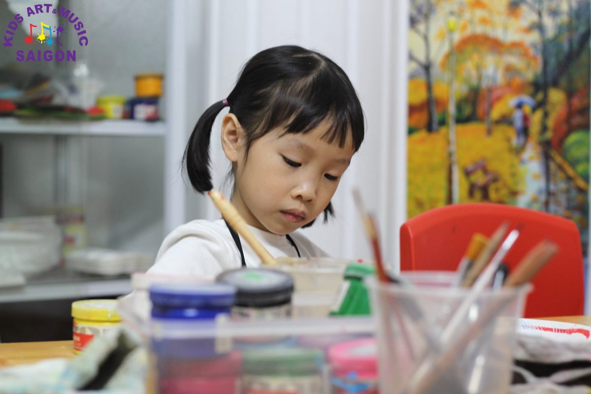 Hướng dẫn bé cầm bút chì bằng 5 cách khi dạy vẽ cho con