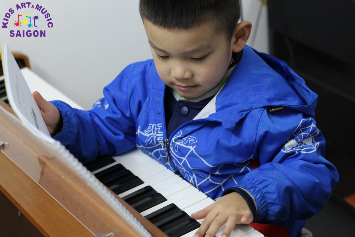 Làm thế nào để dạy piano cho bé 4 tuổi hiệu quả?