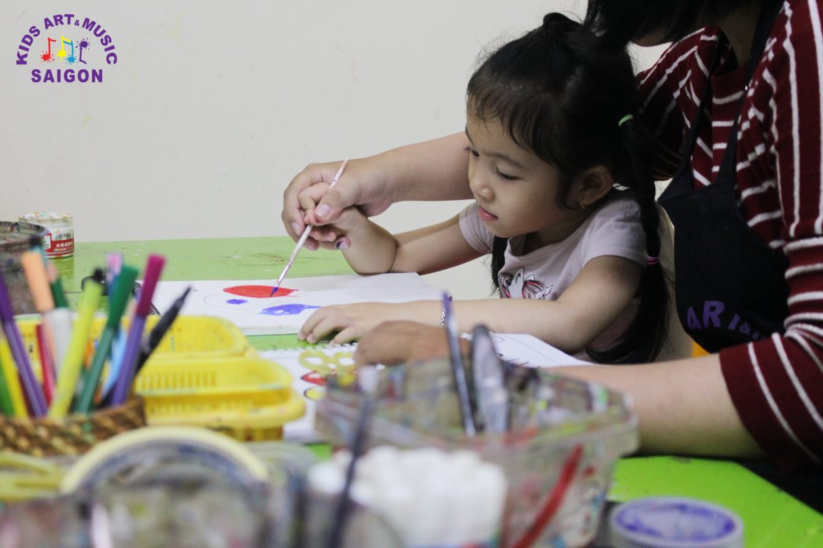 Lớp học vẽ cho bé ở Hà Nội