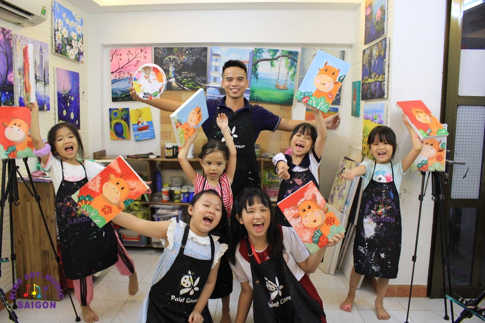 Lớp học vẽ tranh cho trẻ em Kids Art &Music Saigon