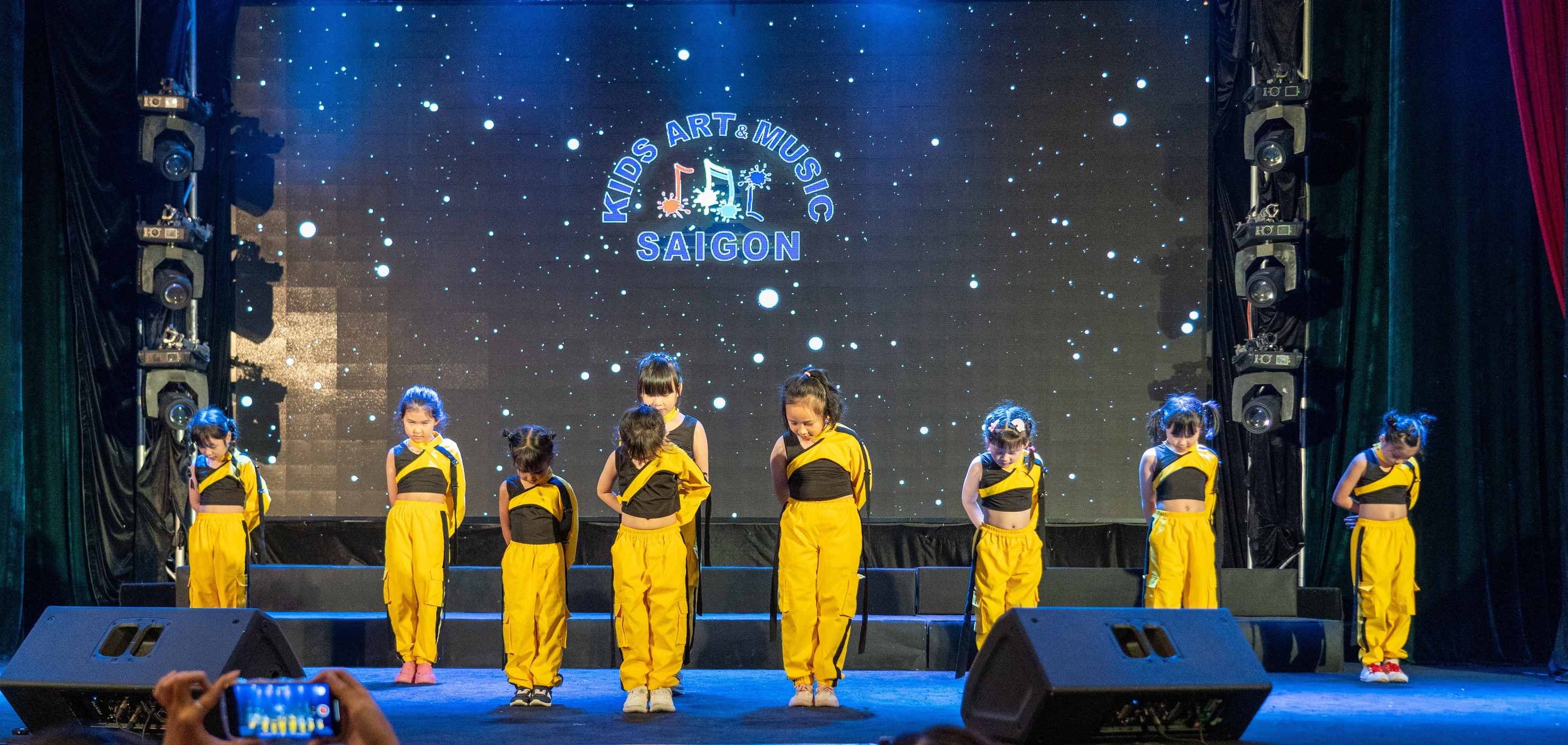 Lớp nhảy hiện đại cho bé 6 tuổi tại Kids Art & Music Saigon