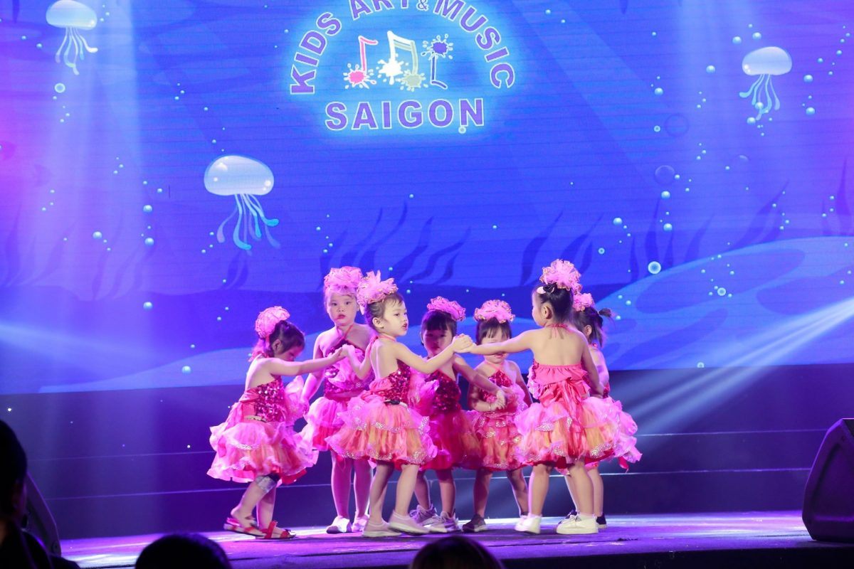 Các lớp học năng khiếu tại Kids Art & Music Saigon - Nhảy hiện đại cho bé